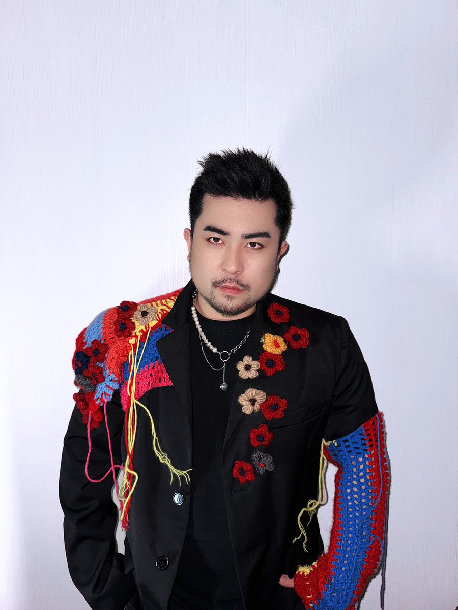 ProPandas_Cass's tweet image. I’m watching u👀 あなたたちは夕食に何を食べましたか🤔 #熊猫堂 #producepandas #卡斯 #Cass