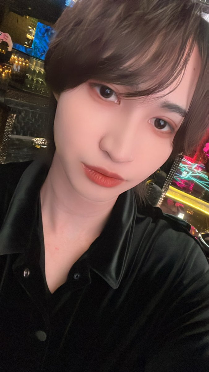 本日は道枝俊さんの昇格祭🎉🎉

ドレスコード黒シャツであれっくす出勤👑

#ホスト #歌舞伎町 #メンズアイドル