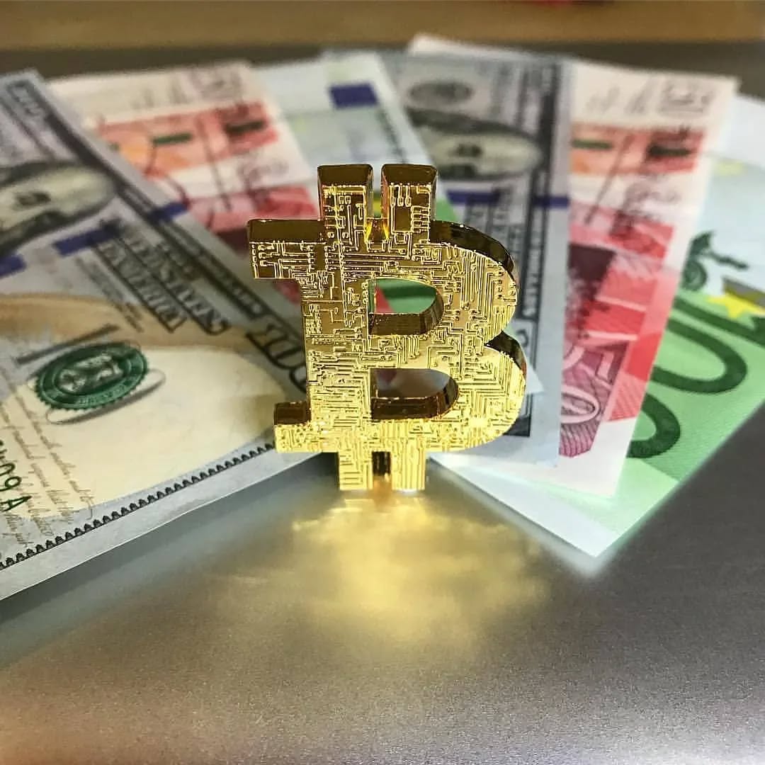 You want to learn how to invest in Bitcoin but don't know how to begin? Well, I'm here for you.
I'll give you a step by step guide on the process.
Learn, Invest and grow your portfolio