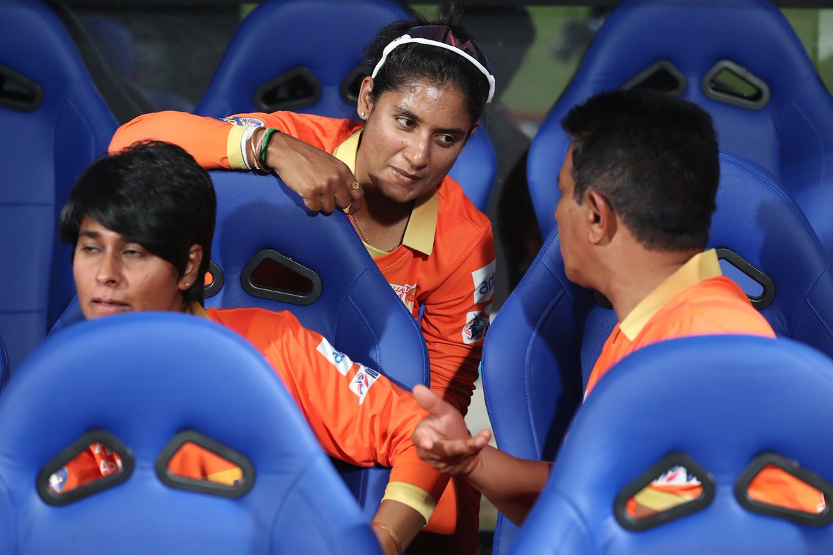 Mentor Mithali Raj and bowling coach Nooshin Al Khadeer have parted ways with Gujarat Giants ahead of the WPL auctions.

Replacements to be named soon.

Full story: cricbuzz.com/cricket-news/1…