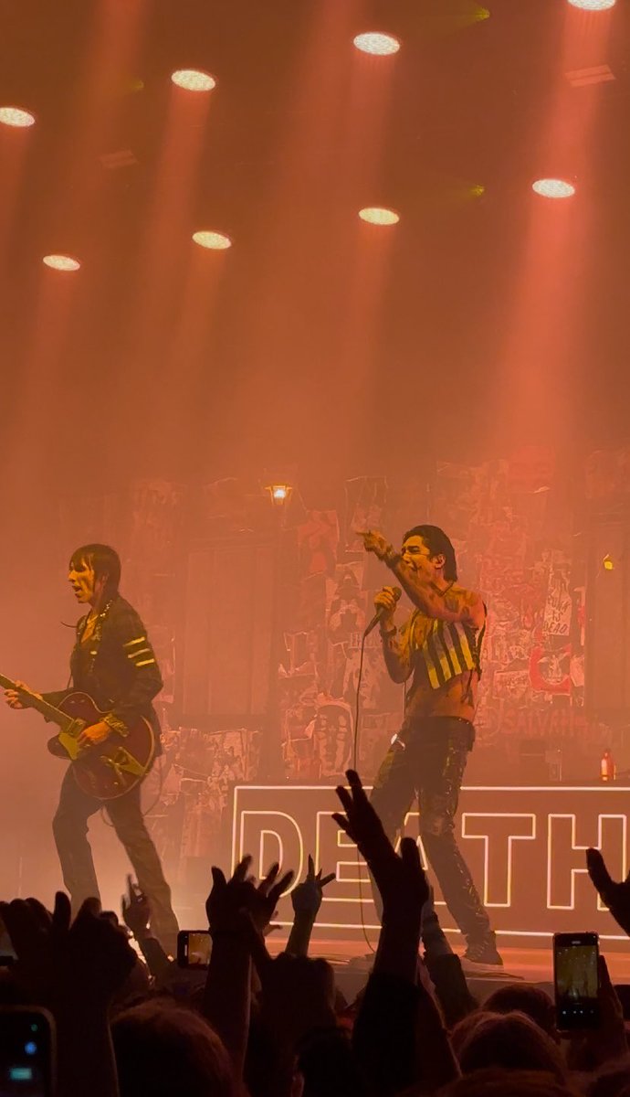 Holy shit last nights show was absolutely insane 😭😭 thank you for the best tour ever <a href="/PalayeRoyale/">Palaye Royale</a> 🖤

Now time to explore Prague!!