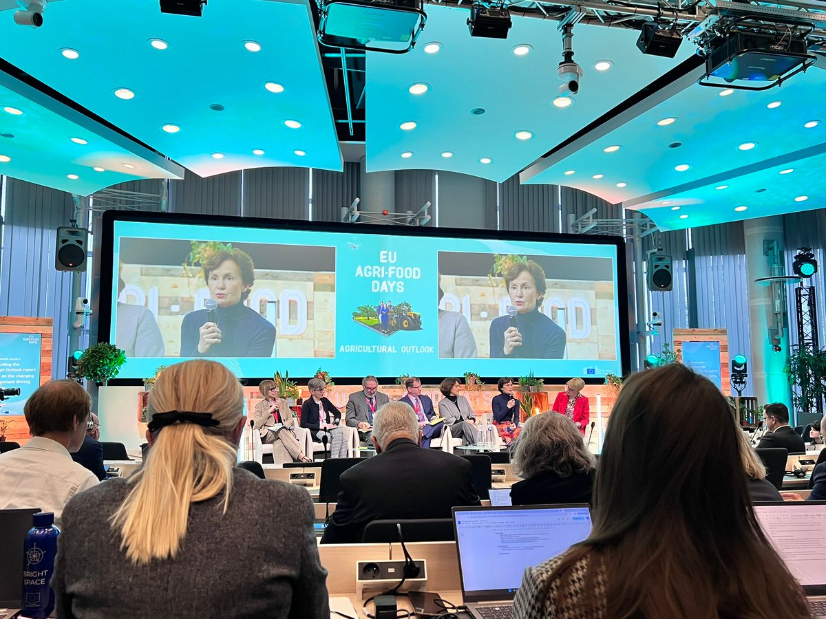 🌱 Live from the #EUAgriFoodDays: Insights into the Future of Agriculture 🌍

AREFLH’s team is attending the second day of the #EUAgriFoodDays, where key #experts &amp; #policymakers address the challenges and opportunities shaping the #future of #agriculture and #trade.