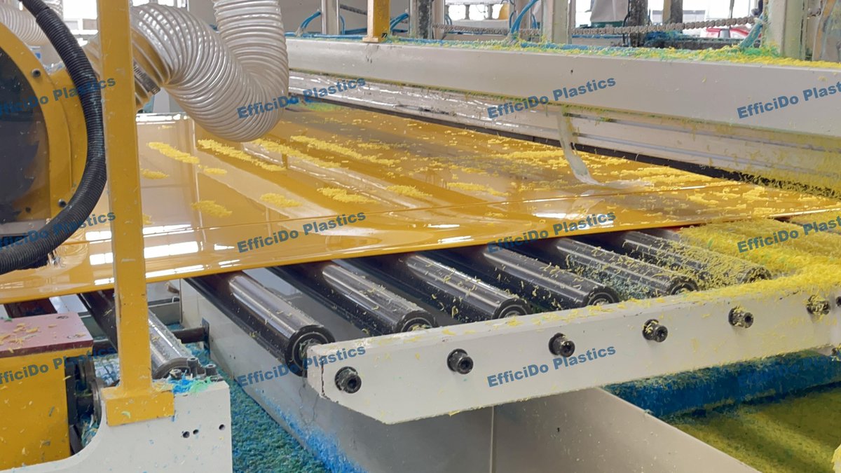 EfficiDoPlas's tweet image. 💫 Advanced PP &amp;amp; PE extrusion lines in action. Our expert team ensures top-quality plastic sheets for packaging, construction, and more. 

#PlasticSheets #ExtrusionTech #PPPEPlastics #Innovation #Manufacturing