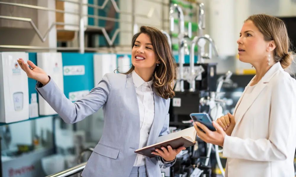 BusinessTalk's tweet image. buff.ly/49ufvIM 
Trade shows may seem outdated, but they&apos;ve evolved with tech to engage global audiences online. AI tools boost attendee interaction and event analytics. More visibility benefits organizers and businesses seeking customers. #TradeShowTech #EventInnovation