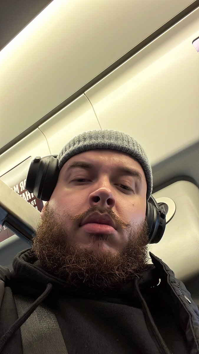 Jxmmers's tweet image. beard courtesy of @Beardfluence 🐻