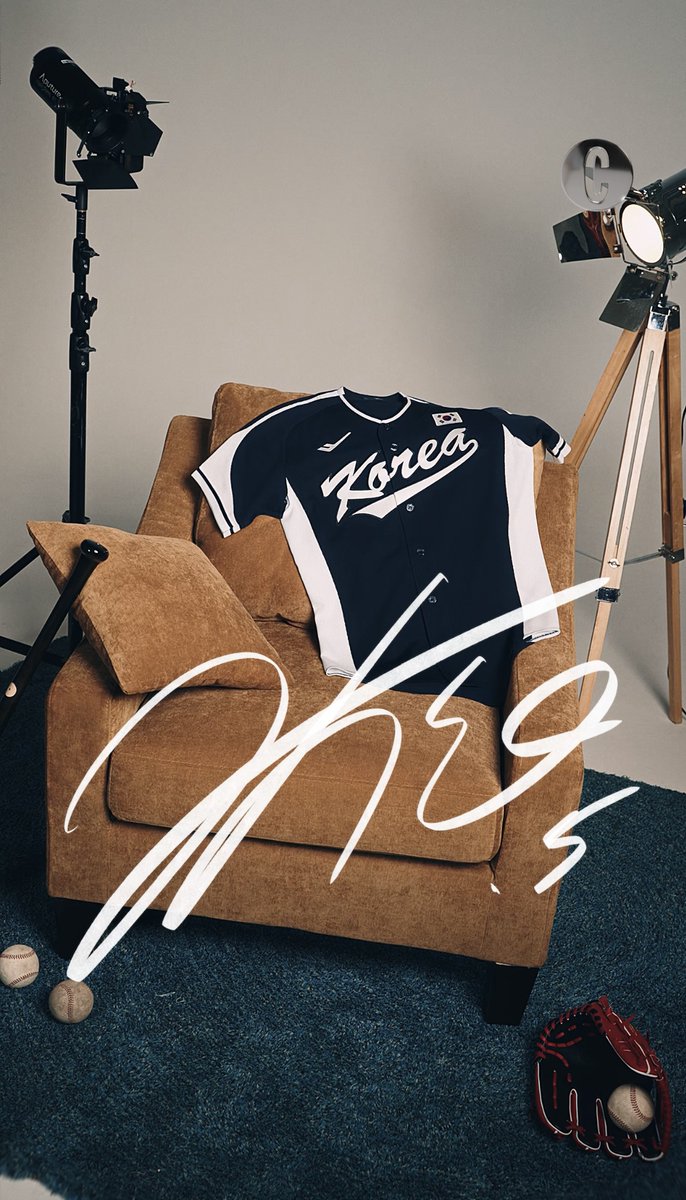 '니땀시 살어야'의 주인공! 
코스모폴리탄 1월호 커버, 곧 공개합니다! 
그와 잘 어울리는 시계 #위블로 도 함께~👀

🔗instagram.com/p/DDbw54dPVZt/

#HUBLOT #야구선수 #kbo #프로야구 #야구 
#코스모폴리탄 #cosmopolitan #cosmokorea