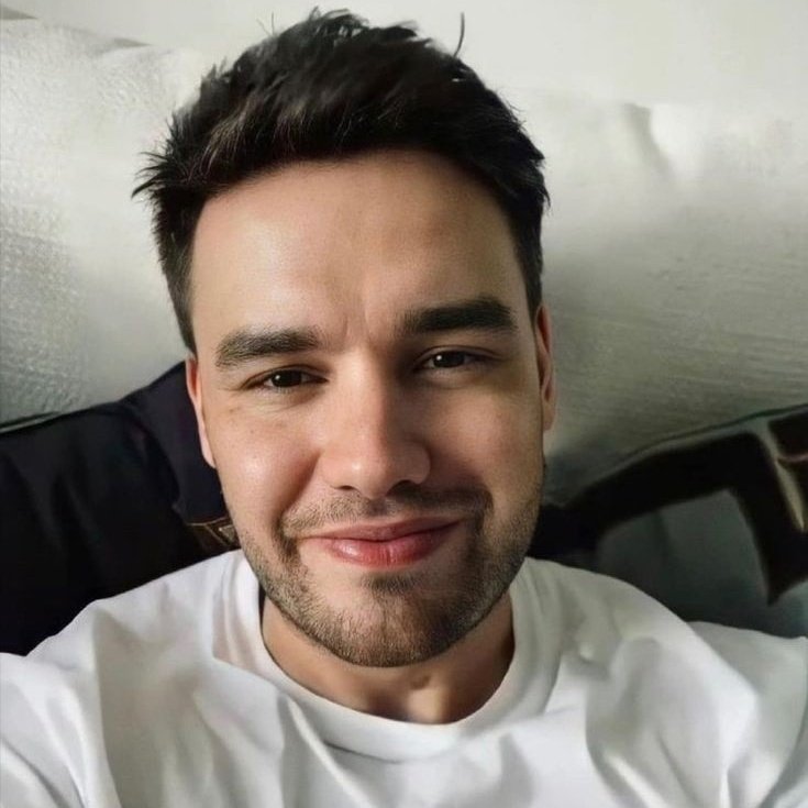 1directionilysm's tweet photo. Today's the 8th Wednesday without you Liam. 8 weeks since you left the world that treated you with immense cruelty and became the brightest star in the sky. The most beautiful angel in heaven. 8 weeks now i miss you more and more every single day that passes💔🕊 @LiamPayne https://t.co/XX2sqvIsWF