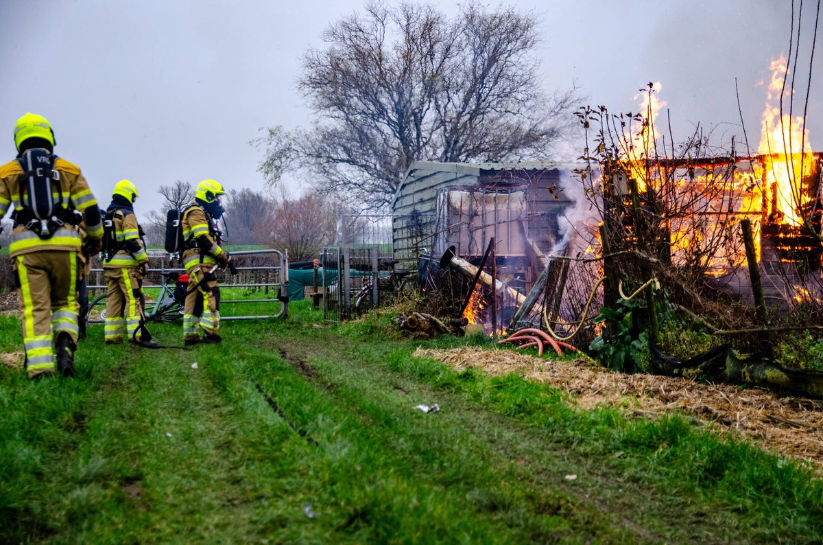 Brand in tuinhuisje leidt tot verwondingen