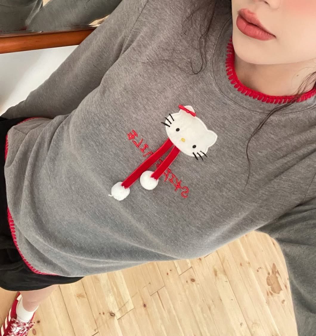 น่ารักกกก เสื้อแขนยาวน้องคิตตี้ ผ้าไม่หนาไม่บาง นุ่มใส่สบายมากก ดีเทลขอบน่ารักๆ ซุกซนเหมียวๆ

📍พิกัด : s.shopee.co.th/9pNiEXaz1Y 

#ใบเฟิร์นพิมพ์ชนก #ไรเดอร์ #โหนกระแส #ต้าห์อู๋มาเยือนBigMountain #TGAT #TPAT5 #BNK48 #OvercoatMusicFest2024 #SUNSUxBUS #นวดบิดคอ