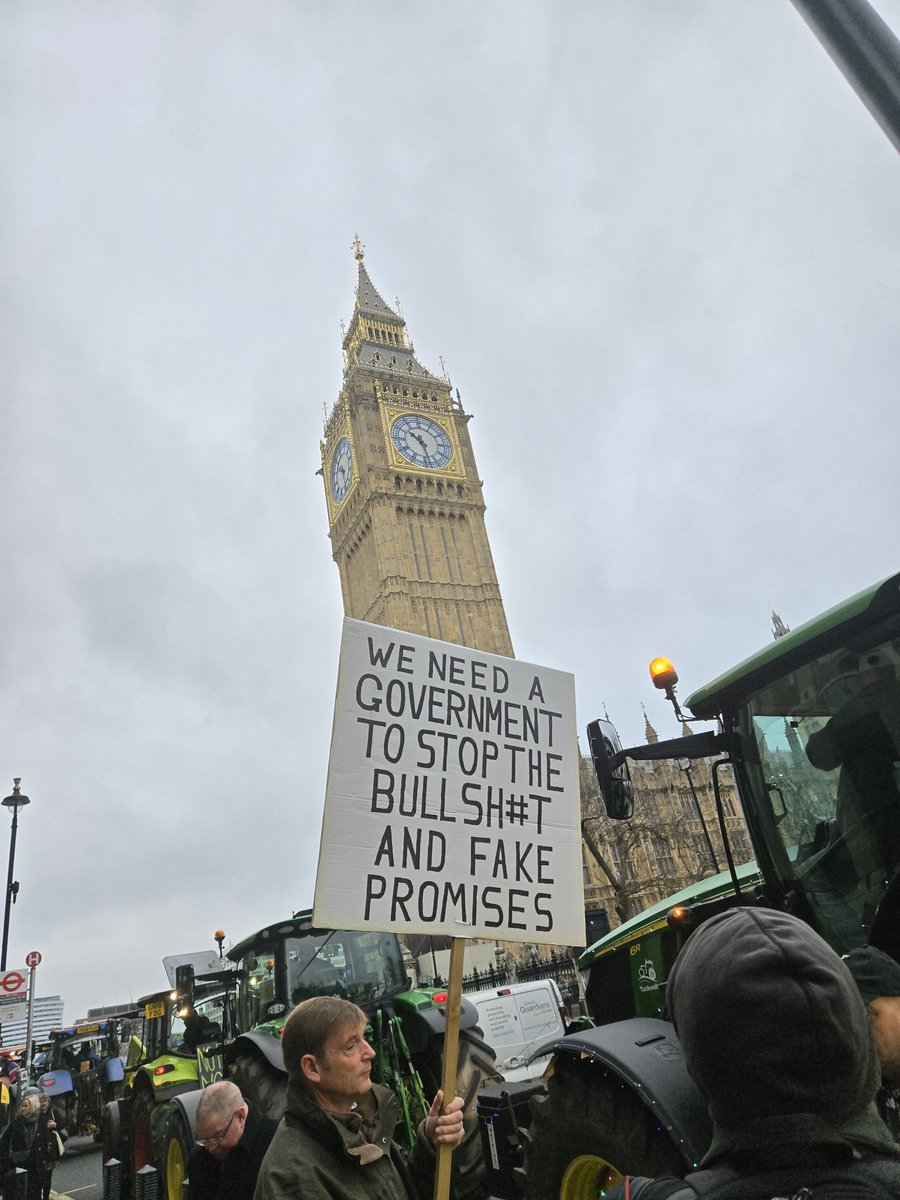 ddaisymai's tweet photo. Farmers protesting in Westminster today https://t.co/gQJWcYtowS