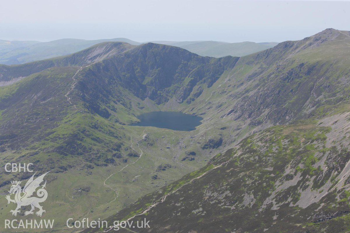 CB_Archif/RC_Archive (@rc_archive) on Twitter photo Oes gennych chi hoff fynydd? Cader Idris ger Aberystwyth yw fy un i. Honnir mai cawr oedd Idris, a byddai’n defnyddio’r llyn ger y copa, sef Llyn Cau, fel cadair freichiau. #DiwrnodRhyngwladolMynyddoedd
📸Toby Driver <a href="/RC_Survey/">CB_Arolygu / RC_Survey</a>, 2009
zurl.co/0OMlO Oes gennych chi hoff fynydd? Cader Idris ger Aberystwyth yw fy un i. Honnir mai cawr oedd Idris, a byddai’n defnyddio’r llyn ger y copa, sef Llyn Cau, fel cadair freichiau. #DiwrnodRhyngwladolMynyddoedd
📸Toby Driver <a href="/RC_Survey/">CB_Arolygu / RC_Survey</a>, 2009
zurl.co/0OMlO