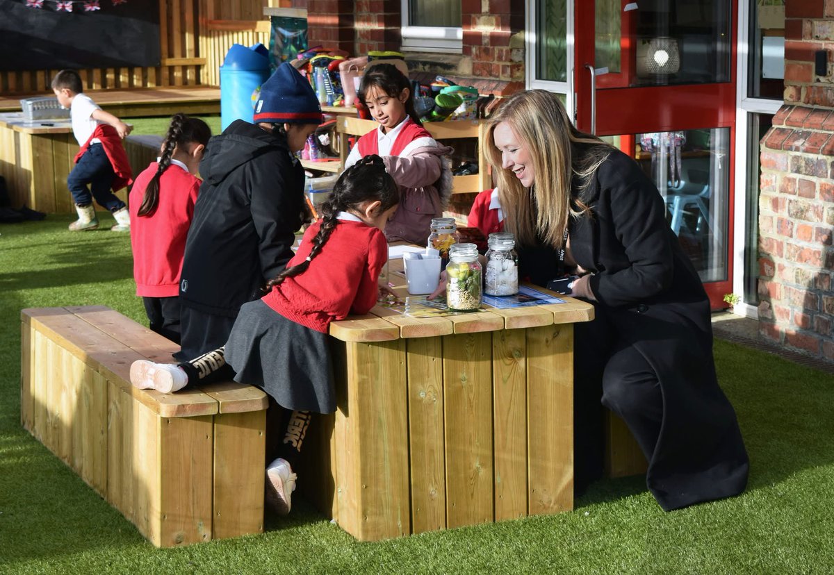 AyresomePrimary's tweet photo. Thank you to @NewbyLeisureLtd for coming back to school to observe firsthand, what a difference our outdoor areas have made to our children @AdAstraTrust ; delight, fun and fabulous outdoor play opportunities every day @OPAL_CIC @OPALNorthEast https://t.co/aODTWi7qUv