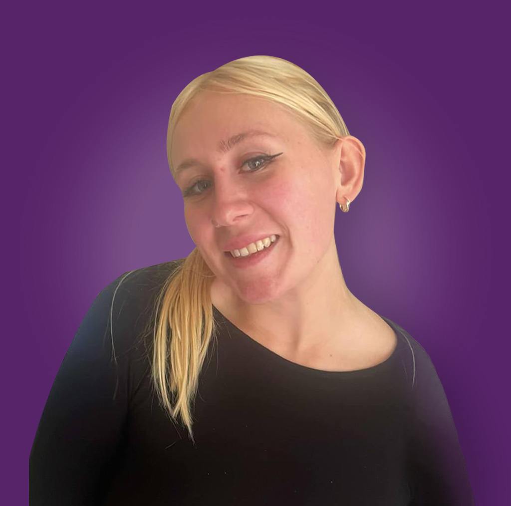 We’re excited to welcome Full Stack Developer Kali Hinder to Vindico 💜

Kali made her first full-stack website at just 16 for a college project and has been passionate about web development ever since 👩‍💻

At Vindico, she joins <a href="/VindicoRy/">Ryan Griffiths</a> and <a href="/emiliebibby/">emilie</a> on our SWAPP 3.0 team 📲