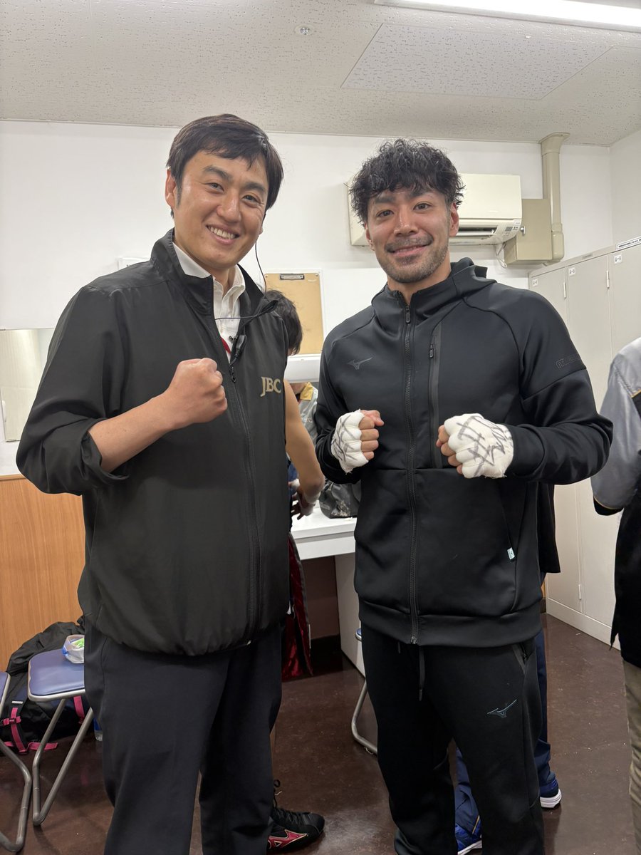 jirolianriku's tweet photo. 次のツイートは勝利報告！
では！ https://t.co/RiM8xMRnum