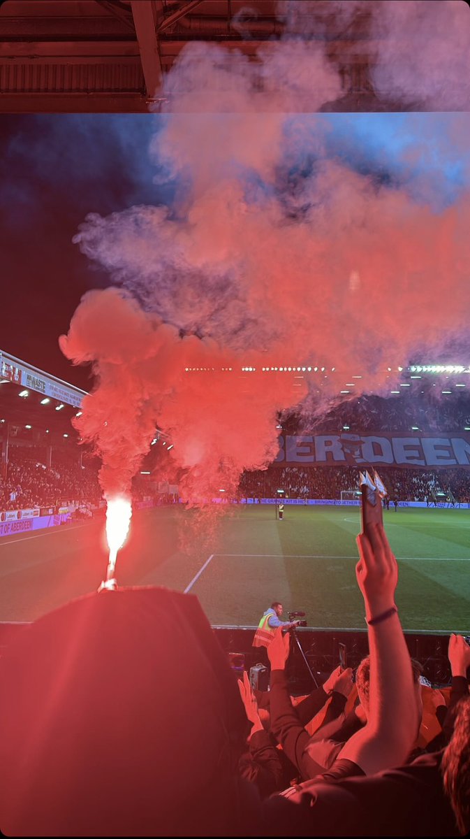 leon_kreft's tweet photo. @DannyLast 🔴⚪️ https://t.co/WahNS0A0sB