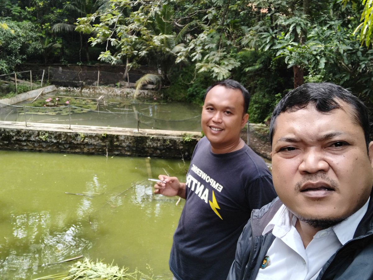 EricRonaldi's tweet photo. Selasa 10/12/2024 Eric Tarigan, Luhkan Kab Kuningan di Ds Parakan Kec. Maleber, pembinaan kop dagang bahtera kuningan #giatluhkansatminkalbogor #luhlapor 
@bppsdm_kp
@brpbatpp_bogor https://t.co/tWXzgMAHke