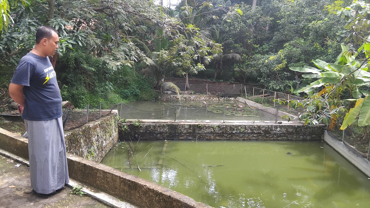 EricRonaldi's tweet photo. Selasa 10/12/2024 Eric Tarigan, Luhkan Kab Kuningan di Ds Parakan Kec. Maleber, pembinaan kop dagang bahtera kuningan #giatluhkansatminkalbogor #luhlapor 
@bppsdm_kp
@brpbatpp_bogor https://t.co/tWXzgMAHke