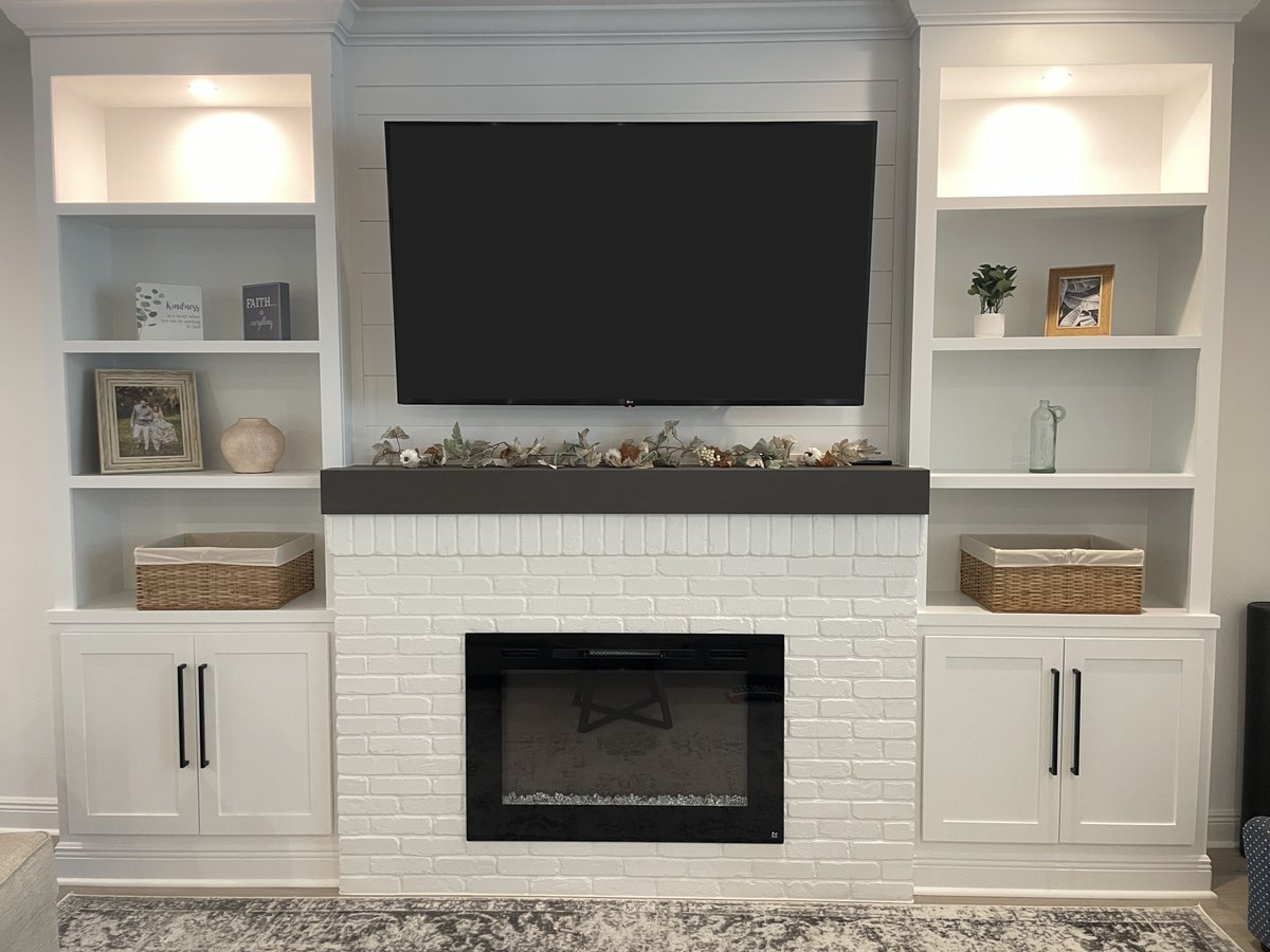 ceramictec's tweet photo. Pictures of a beautiful custom thin brick white washed fireplace in Lutz/Land O Lakes, Florida. Brick is a "Castle Gate" brick installed, pointed/grouted and painted/whitewashed painted #tile #brick #thinbrick #fireplace #whitewashed #lutz #landolakes #ceramictec https://t.co/V0EnrNbufC
