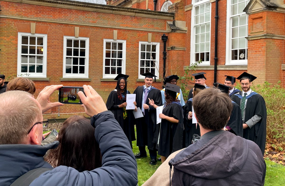 Congratulations to the Class of 2024 - you did it! 🎓

So many proud friends and families on campus for graduation, supporting our brand new graduates on their special day. 🥳👏

#UoRGraduation