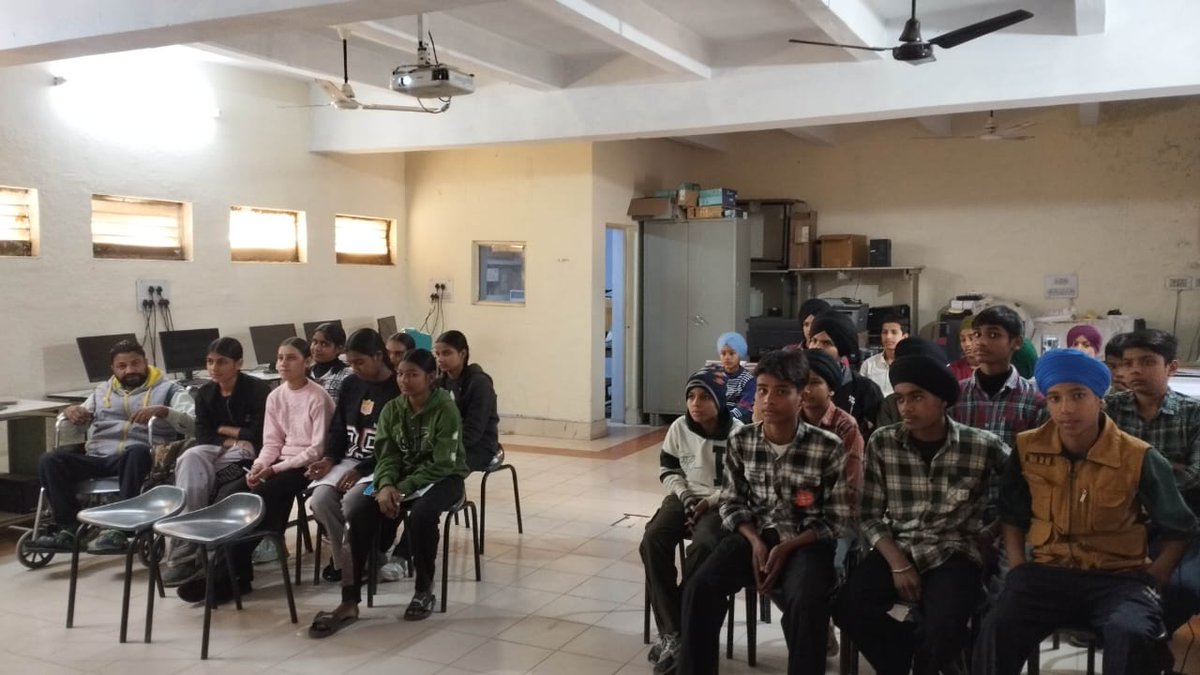 JnvTarn's tweet photo. Live streaming of Bhartiya Bhasha Utsav at JNV TARN TARAN 
#livestreaming #BhartiyaBhashaUtsav #NVS #jnv #BhashaUtsav2024 #nep2020 #Multilingualism #unitythroughlanguage #schooleducation #Moe #NVS #HEM https://t.co/dmz5V7hBzF