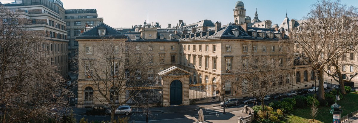 cdf1530's tweet image. Le Collège de France a fait le choix de privilégier d’autres canaux de communication avec ses publics. Retrouvez-nous sur nos autres réseaux sociaux :
LinkedIn → fr.linkedin.com/company/collèg…
Instagram → instagram.com/collegedefranc…
Facebook → facebook.com/College.de.Fra…
Threads →…