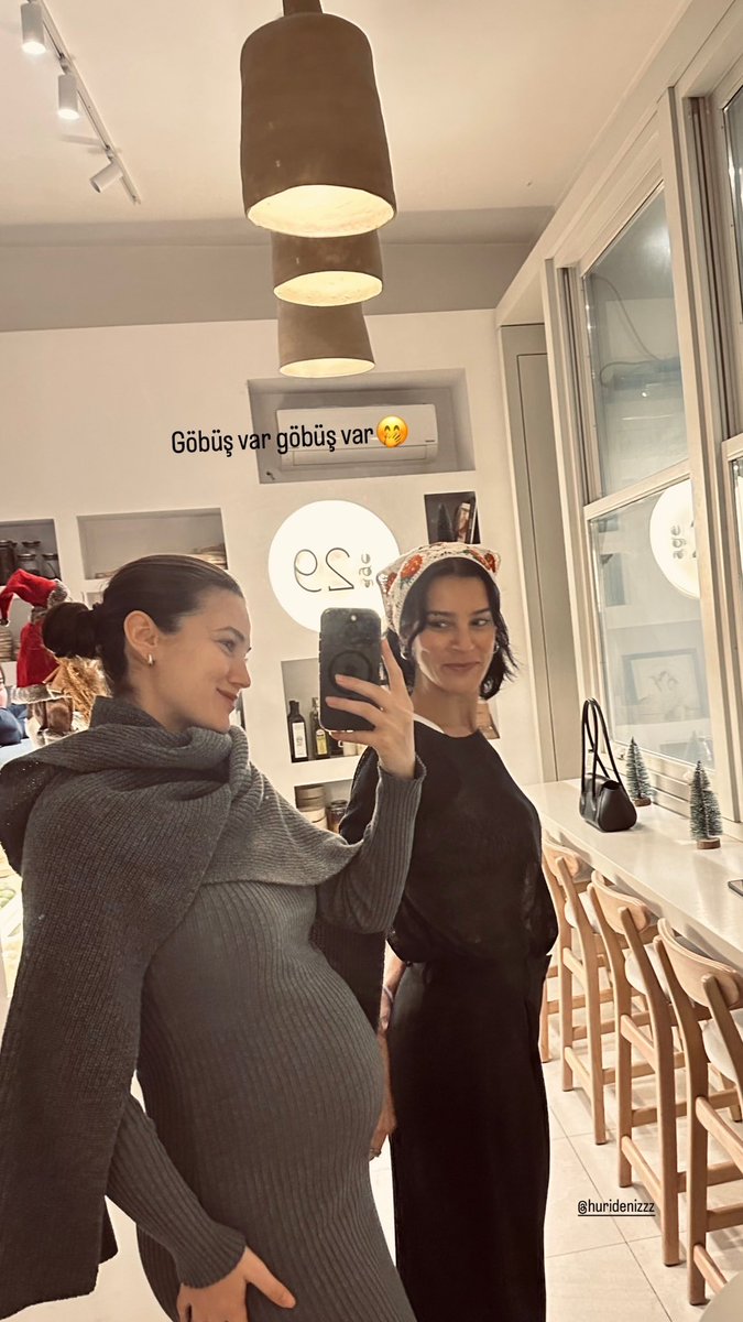 PDenizBrasil's tweet photo. 📸 | #PınarDeniz via Instagram Stories

“Há uma barriga, há uma barriga. 🤭” https://t.co/Szz3BrYf98