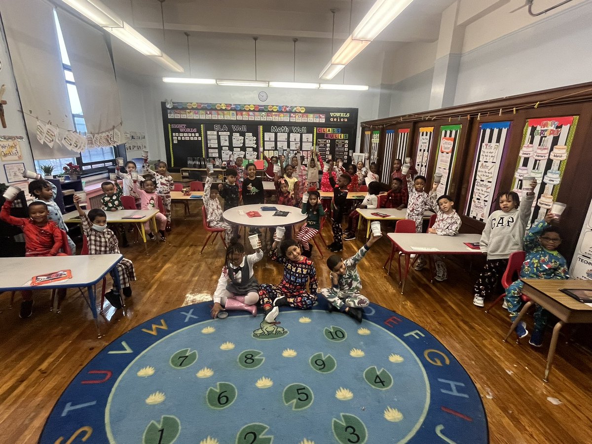 NormanSFABX's tweet photo. Kindergarten and First Grade wore their Christmas Pajamas, made Hot Chocolate and watched The Polar Express. “It’s Beginning to Look A Lot Like Christmas” here at SFA #Christmas2024 #SFABronx #Kindergarten #1stGrade #PolarExpress https://t.co/DgSKv8Wtey