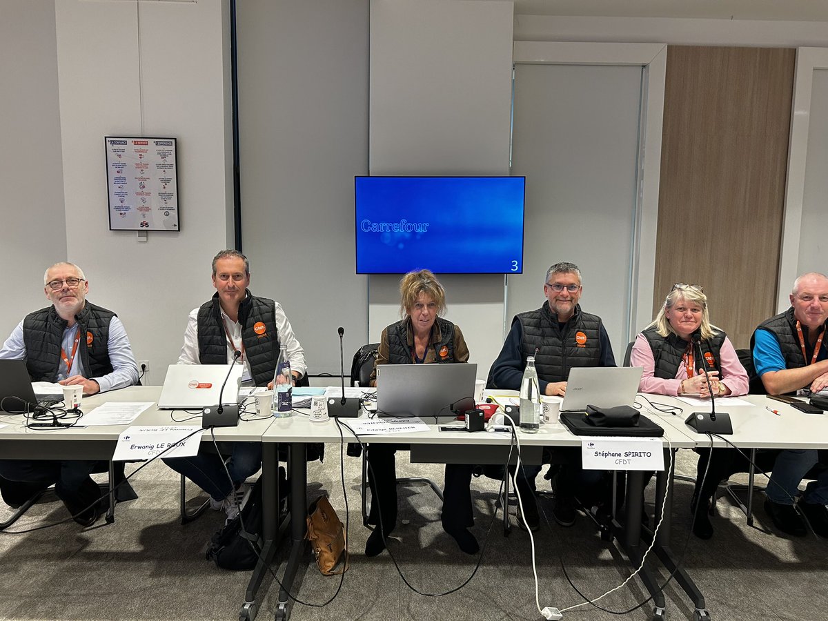 ✊ Act for Good (agir pour le mieux #social )
🟠 <a href="/CFDT/">CFDT</a> réclame en comite <a href="/CarrefourGroup/">Carrefour</a> écho à #actforfood
 <a href="/bompard/">Alexandre Bompard</a> le 17 oct 24:
 « Les francais ont subi un choc d hyperinflation fou » « il faut donner du pouvoir d achat »
#CFDT dit chiche, ça commence par ses salariés 😉