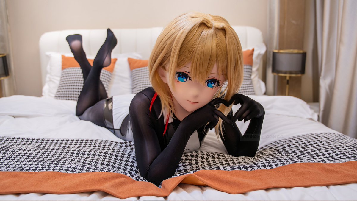 “啊~你醒了，那就快开始吧~”❤️
可爱の薇尔莉特： <a href="/YueLin_V/">月凛</a> 
📸： <a href="/Xing_GONGG/">星宫宫宫宫宫⭐</a>