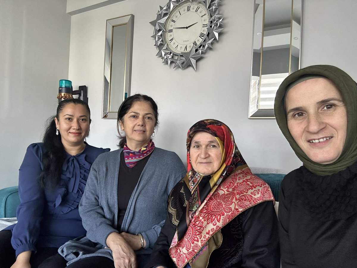 Kadın Kolları Başkanımız Gülhanım Boz ve Yönetim Kurulu Üyelerimiz ile birlikte,Tuzla Mahalle Başkanımız Derya Özen’e geçirmiş olduğu operasyon dolayısıyla geçmiş olsun ziyaretinde bulunduk.

#AyşeKeşir
#nilgünök
#nurözel