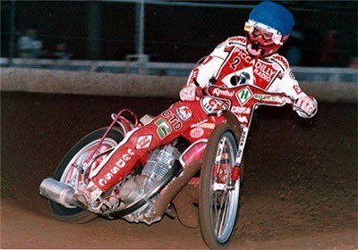 PhilRogers57's tweet photo. Day 11 of my 🔧⚙️🛠️journey in cahoots with @UprightSpeedway @screenyJ I only worked for Joe at Hull for a short while, but also did a few GP meetings, oober talented, I’ve known him since his 1st days @TheAces , but great Guy #Shaggy #DaveJames #Hagon https://t.co/ozhiBOvPmn