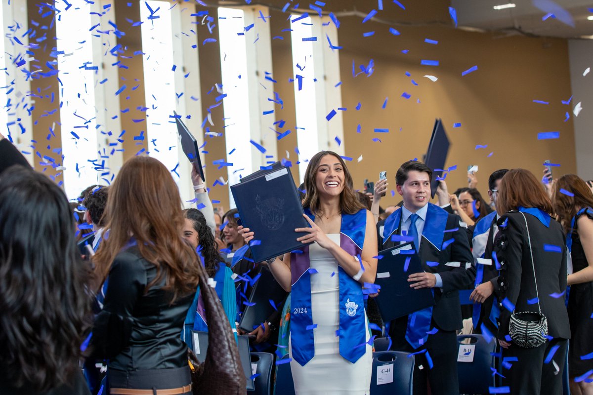 Tec_CSF's tweet photo. Graduadas y graduados de toooooooodas las generaciones:
¿Cuál fue su momento favorito en el #TecCSF? https://t.co/mkX5OYQFc0
