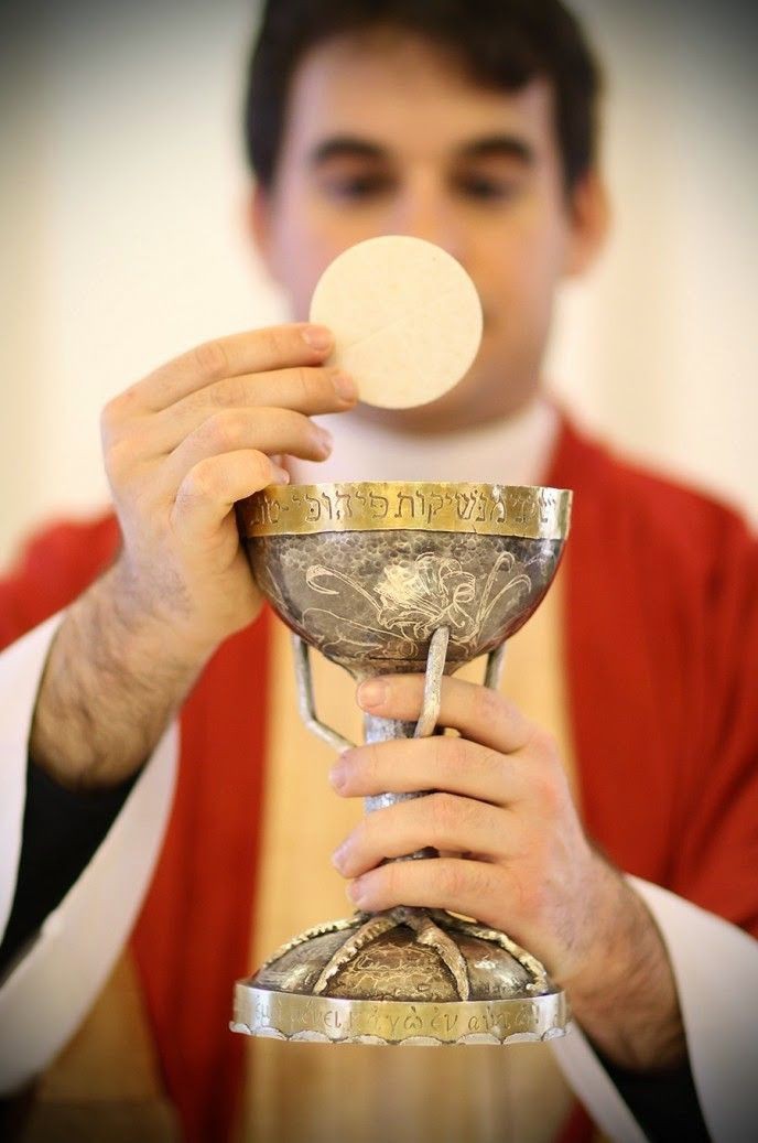 JustAdaugoijele's tweet photo. Jesus in the Eucharist is my Hope🥺 https://t.co/3VPW3XTlSk