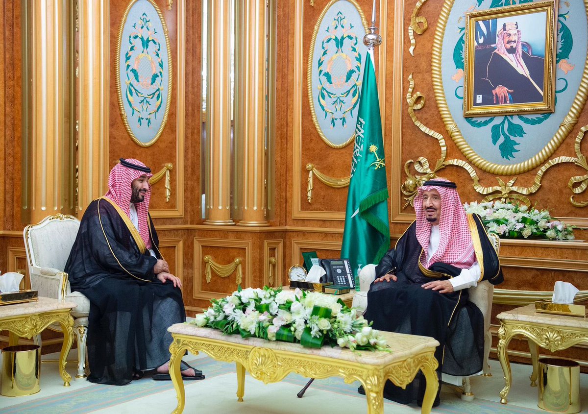 SaudiNews50's tweet photo. عاجل..

ولي العهد يرفع التهنئة لـ خادم الحرمين الشريفين بمناسبة فوز المملكة رسميًا باستضافة بطولة #كأس_العالم_FIFA™️ 2034.

- https://t.co/tlFhlVXpYA