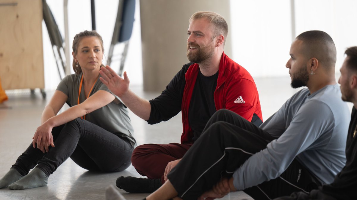 English National Ballet (@enballet) on Twitter photo Ideas Incubator: Applications now open! 📣
Curated in collaboration with <a href="/ChisenhaleDance/">Chisenhale Dance</a>, this opportunity gives time and studio space to Choreographers or Dance Artists interested in developing their practice and taking part in a creative exchange.
Find out more 🧵 ⬇️ Ideas Incubator: Applications now open! 📣
Curated in collaboration with <a href="/ChisenhaleDance/">Chisenhale Dance</a>, this opportunity gives time and studio space to Choreographers or Dance Artists interested in developing their practice and taking part in a creative exchange.
Find out more 🧵 ⬇️