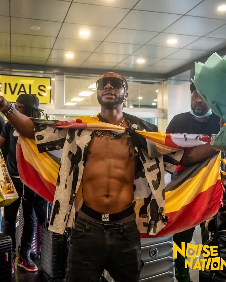 NsubugaDerric's tweet photo. Jamaican Dancehall Superstar, Dexta Daps has arrived in Uganda for the Noise Nation Festival at Lugogo Criket Oval on December 14, 2024.

Lil Pazo     Kyambogo University 
Martha Karua   #POWERBALL
Nairobi.l https://t.co/uFRfREhSiA