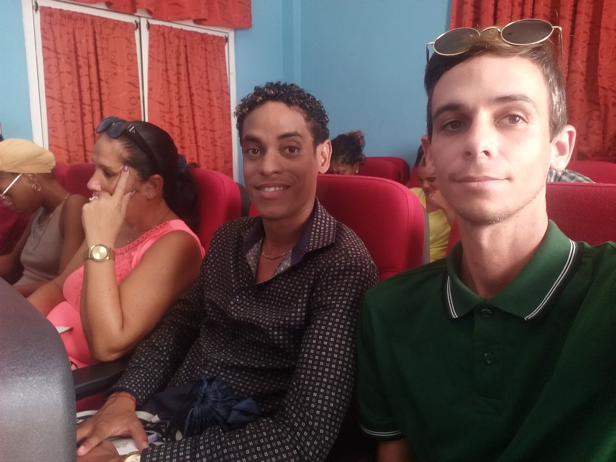 ManoloAyra's tweet photo. #Hoy|| Inicia la 6ta Convención de #ComunicaciónSocial en Santiago de Cuba la conferencia de apertura estuvo a cargo de Matilde Moltó Maturell con el tema sobre las las #RRPP y Organización de eventos
#DICS #LeyComunicación #EduComunicación https://t.co/G2N6VXFG11