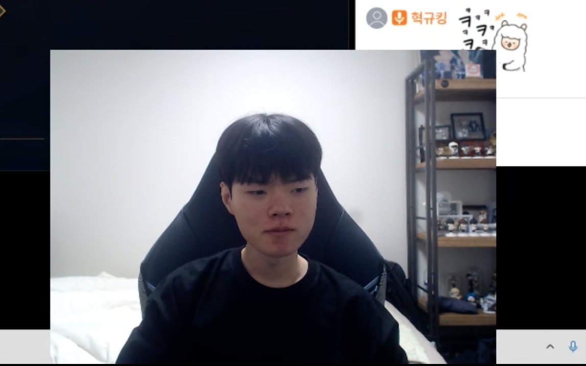 팬들이 귀엽다고 놀리니까 자기도 키득키득 웃는 알파카 이모티콘 씀 ㅋㅋㅋㅋㅋㅋㅋ