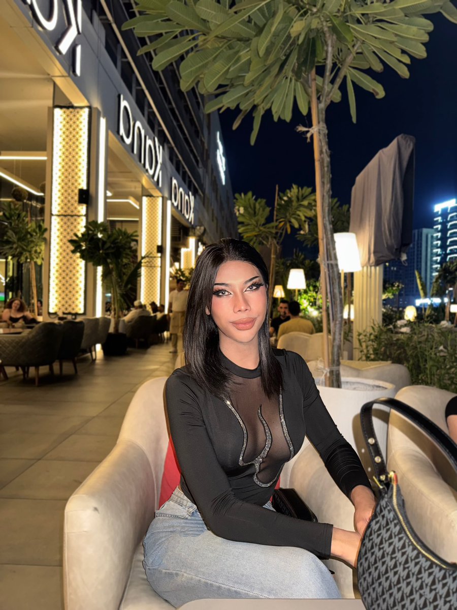 farenh11's tweet photo. Welcome🇸🇦 #riyadh #SaudiArabia #saudi 
#ladyboy_riyadh #ladyboy_both_in_Riyadh https://t.co/u8svMtQ7QE