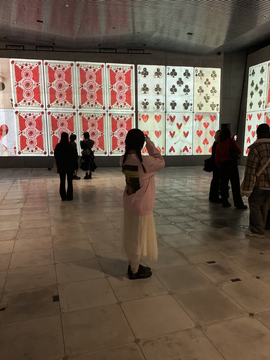 Beellchan's tweet photo. ユニ展 ♥️

:
:

スウェットで歩ける気温なの短かった🍬 https://t.co/xtdAT7hOqS