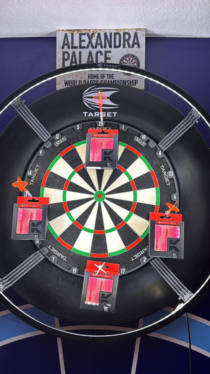 Thank you <a href="/lorraine180/">lorraine winstanley</a> <a href="/TargetDarts/">Target Darts</a> for sending me out a new board and some Kflex