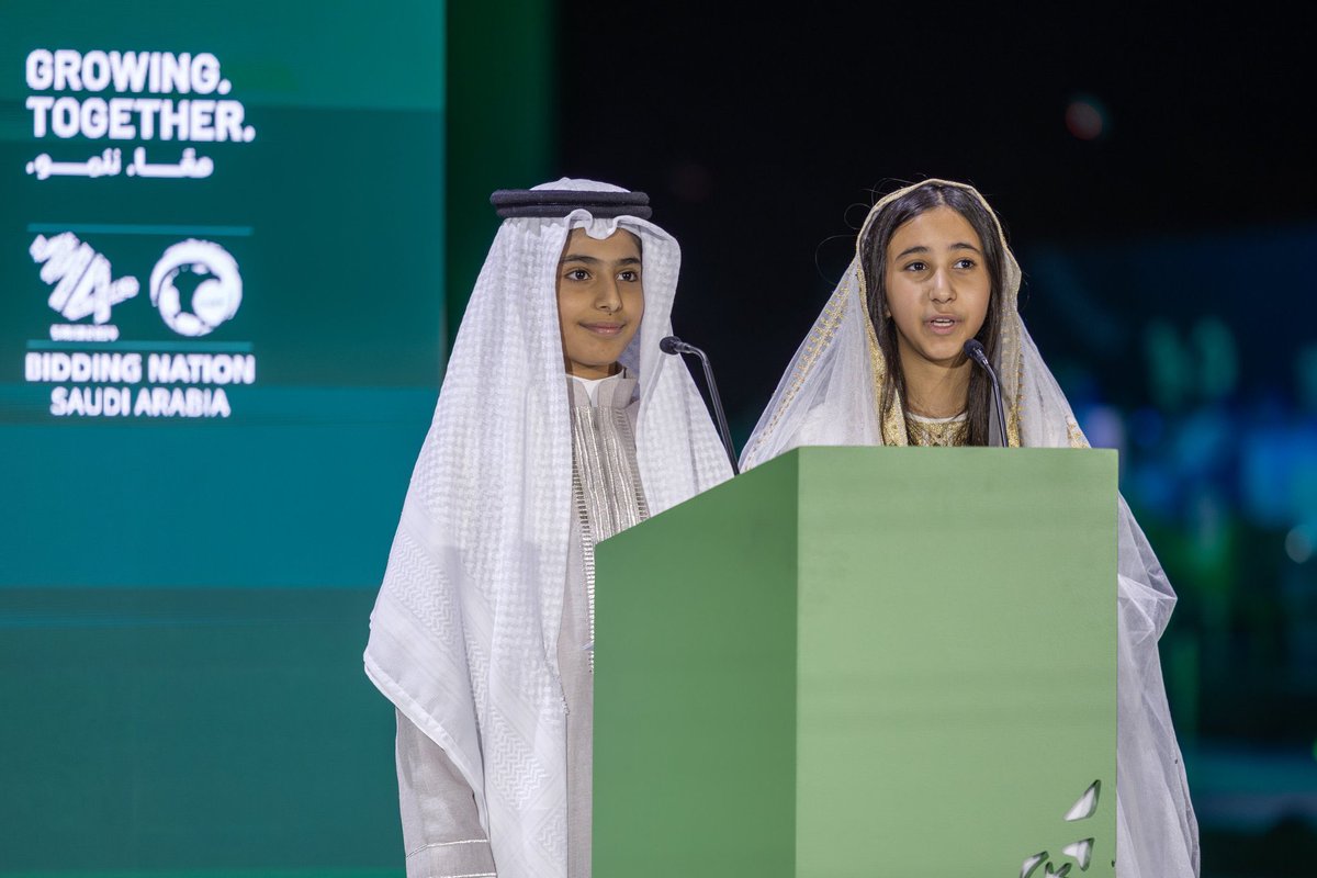 مبارك للوطن قيادةً وشعباً هذه اللحظة التاريخية 💚🇸🇦
الحمدلله على توفيقه، وعسى الله يحيينا لنعيش تلك الأيام الجميلة.

#كاس_العالم_2034