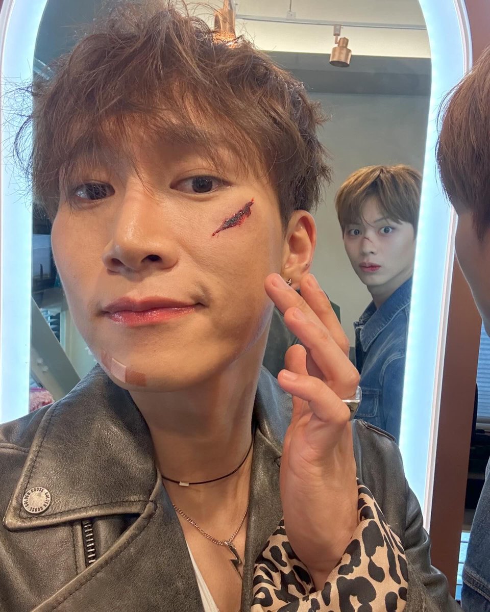 timetoEunkwang's tweet photo. 231212 #은광 인스타그램
🚌🧐🦊

#서은광 #비투비 #BTOB https://t.co/PJOkRbgguK