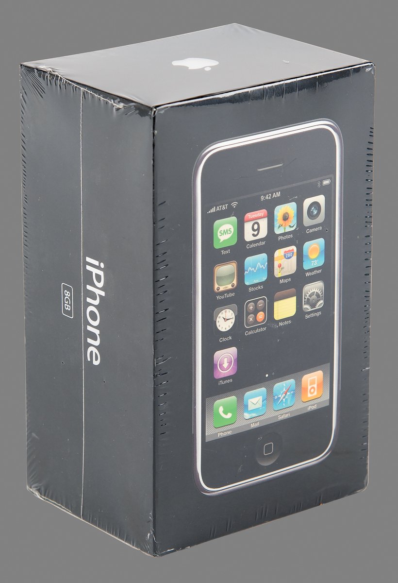 mpgpr's tweet photo. 🚨 Time’s almost up! A factory-sealed, 8GB first-generation iPhone—complete with the iconic iTunes logo—is up for grabs at @RRAuction. 

Don’t miss your chance to own this tech time capsule. Bidding closes TONIGHT! 📱✨ 

🔗https://t.co/Sro2HFvas5

#Apple #iPhone #Auction https://t.co/6JNA9X5F5w
