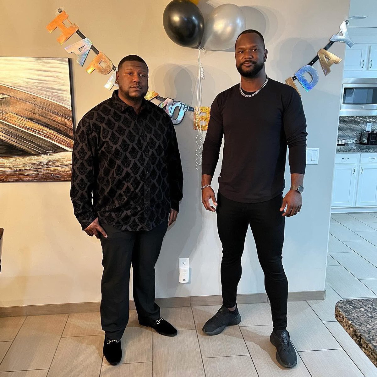 daeboganmusic's tweet photo. Help me wish my older brother (by 14 months, lol), @Wayne_Cabana aka Pumas, a huge Happy Birthday!! 🥳 https://t.co/nXhtzWJujz
