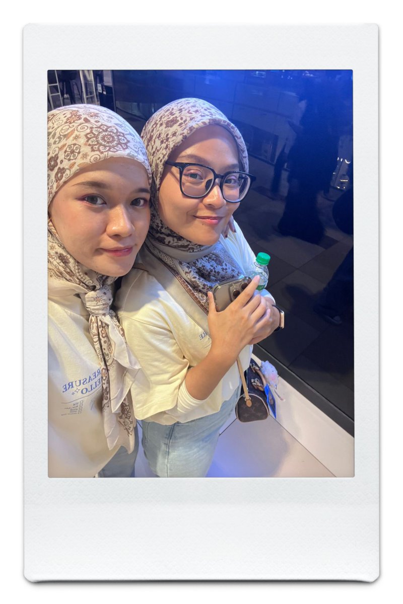 teurujaeesaee's tweet photo. Terima kasih untuk semuyaaa (read in doyoung voice🤣) Terima kasih sebab selalu ada untuk saya. Terima kasih selalu mendengar curhat serta omongan kosongku. Ketahuilah awak sangat bererti dalam hidup saya cieee 

  ∧,,,∧
(  ̳• · • ̳)
/    づ♡ https://t.co/qE2o7bnCj9