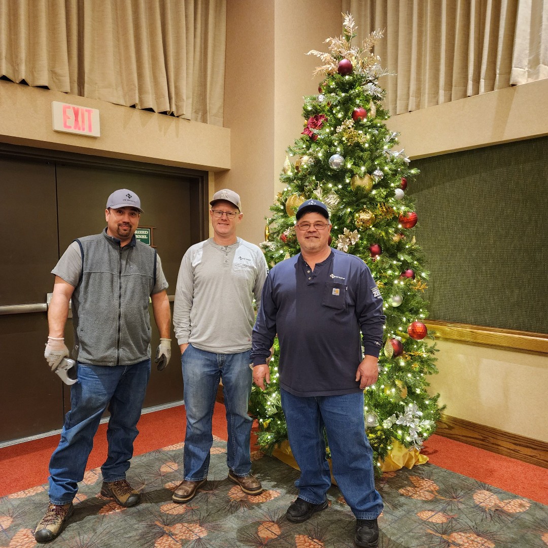 Our South Coast Construction crew got in the holiday spirit by helping Coos Bay-North Bend Rotary Club prep for the 2024 Festival of Trees! Local businesses decorate these festive firs before they're auctioned to benefit local charities.