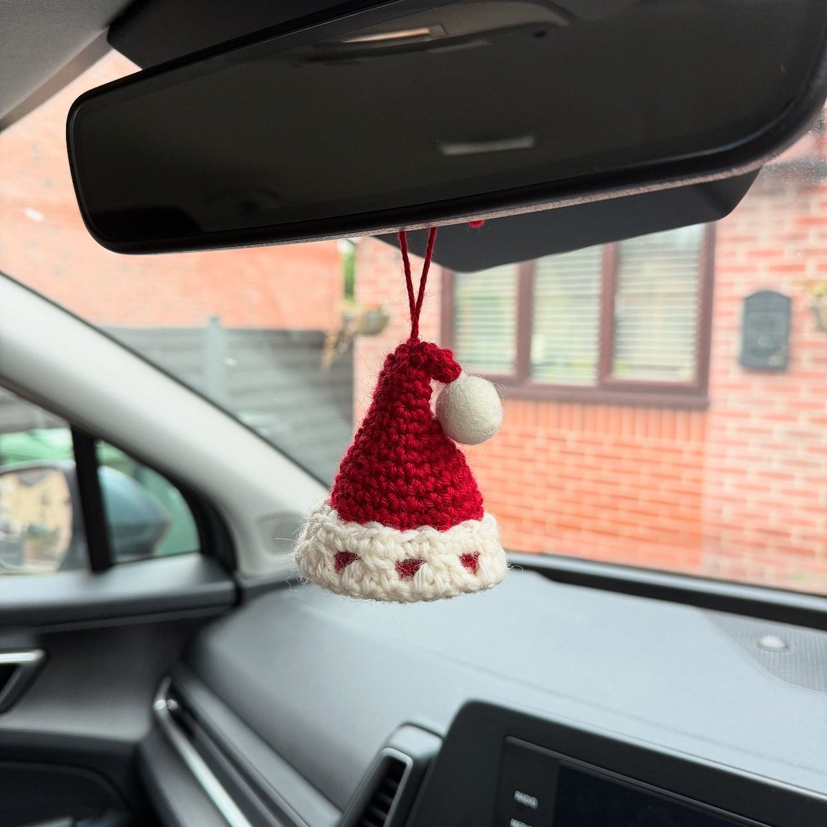 Lucy Locks Art tweet media