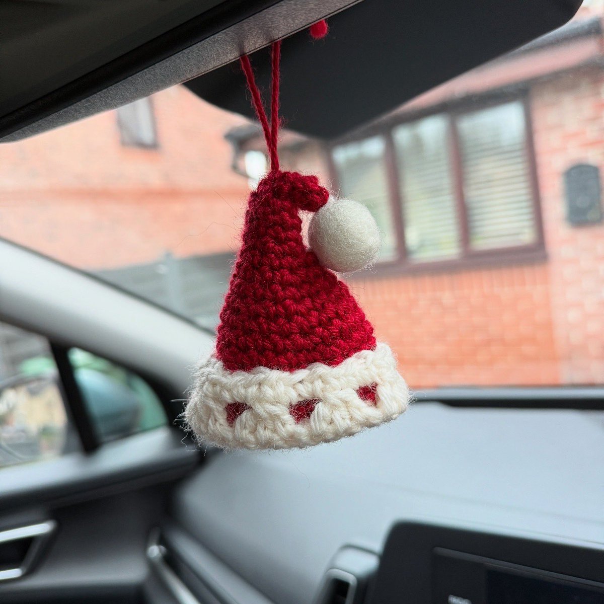 Lucy Locks Art tweet media