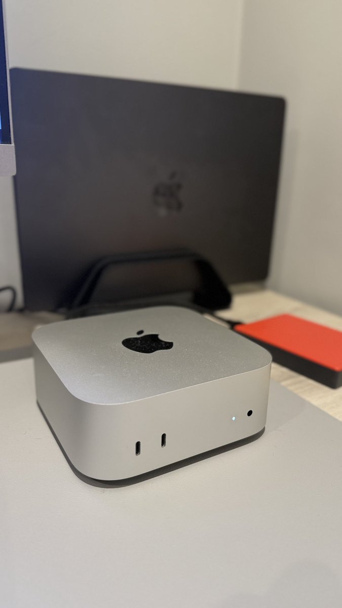 jamestechtalk's tweet photo. M4 Mac Mini or M4 MacBook Pro?

What you picking? https://t.co/lplvW4mwcc